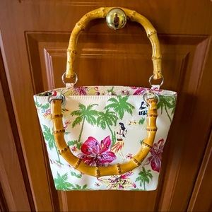NWOT; Cute Sunny Hawaii small purse w/bamboo handles; snap closure; tropical